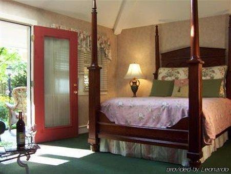 Hidden Garden Cottages & Suites ソーガタック 部屋 写真