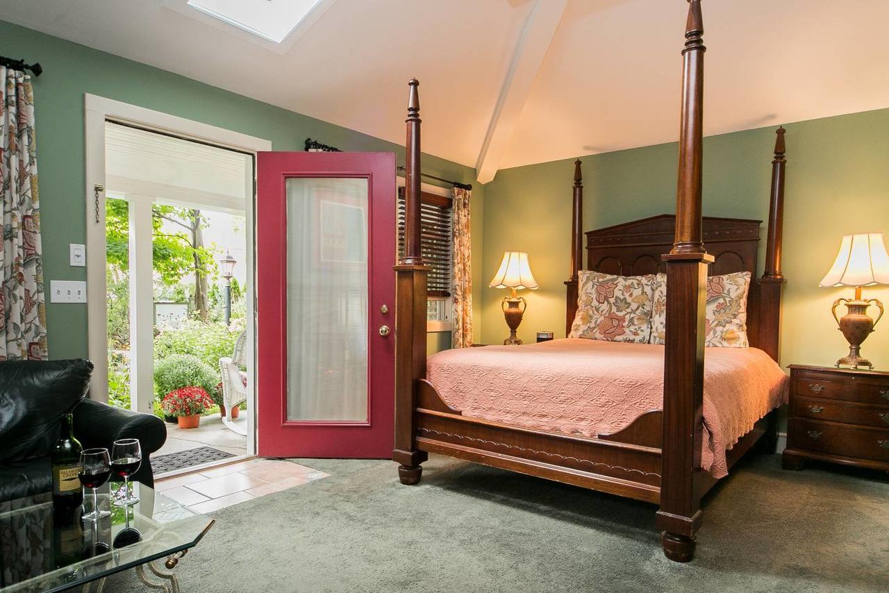 Hidden Garden Cottages & Suites ソーガタック エクステリア 写真