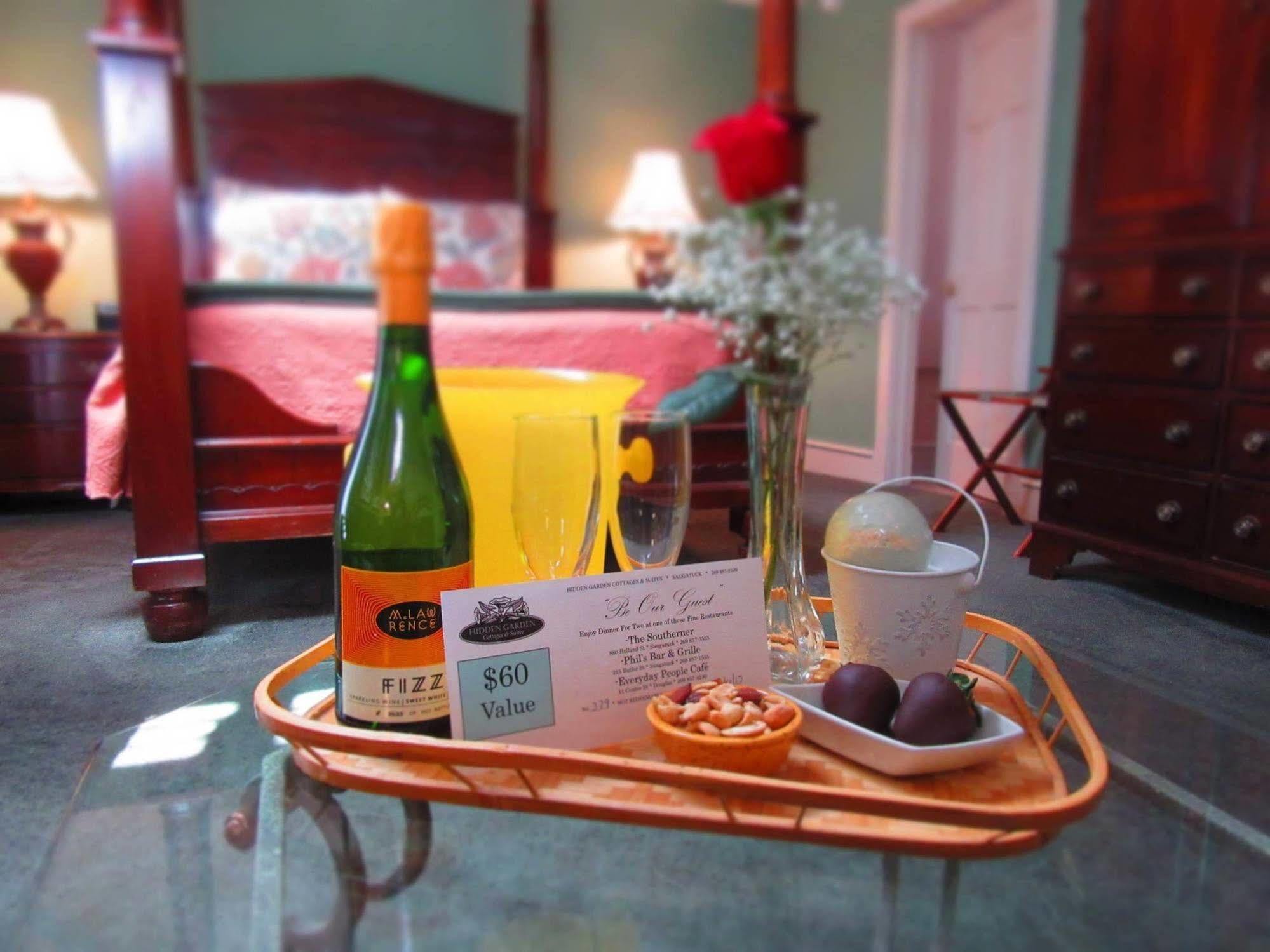 Hidden Garden Cottages & Suites ソーガタック エクステリア 写真