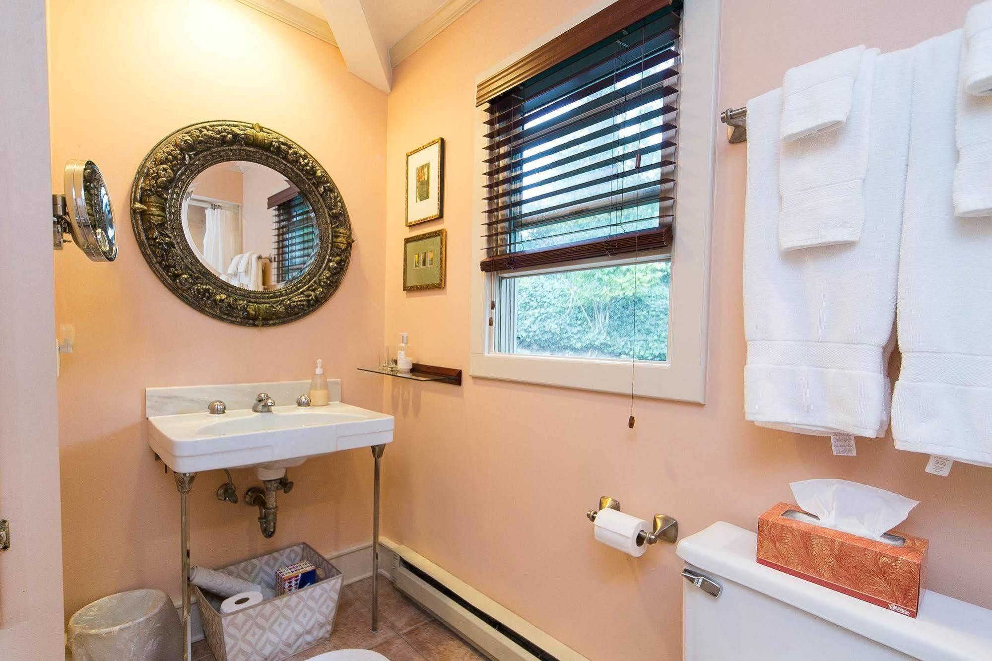 Hidden Garden Cottages & Suites ソーガタック エクステリア 写真