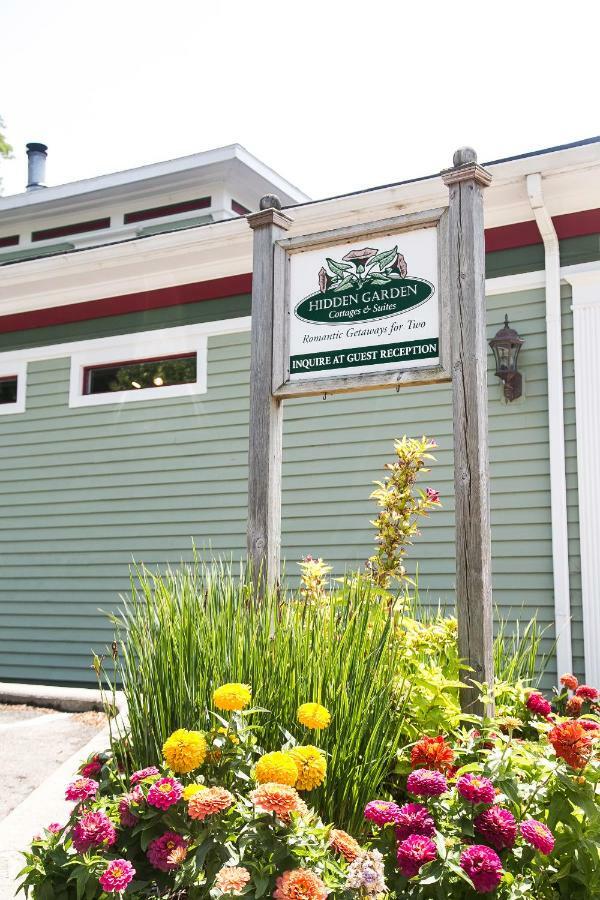 Hidden Garden Cottages & Suites ソーガタック エクステリア 写真